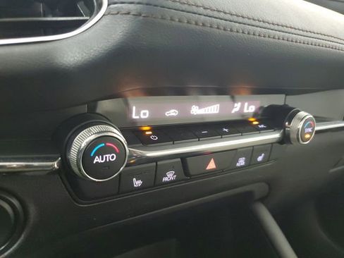 Used 2023 MAZDA MAZDA3 s image 29