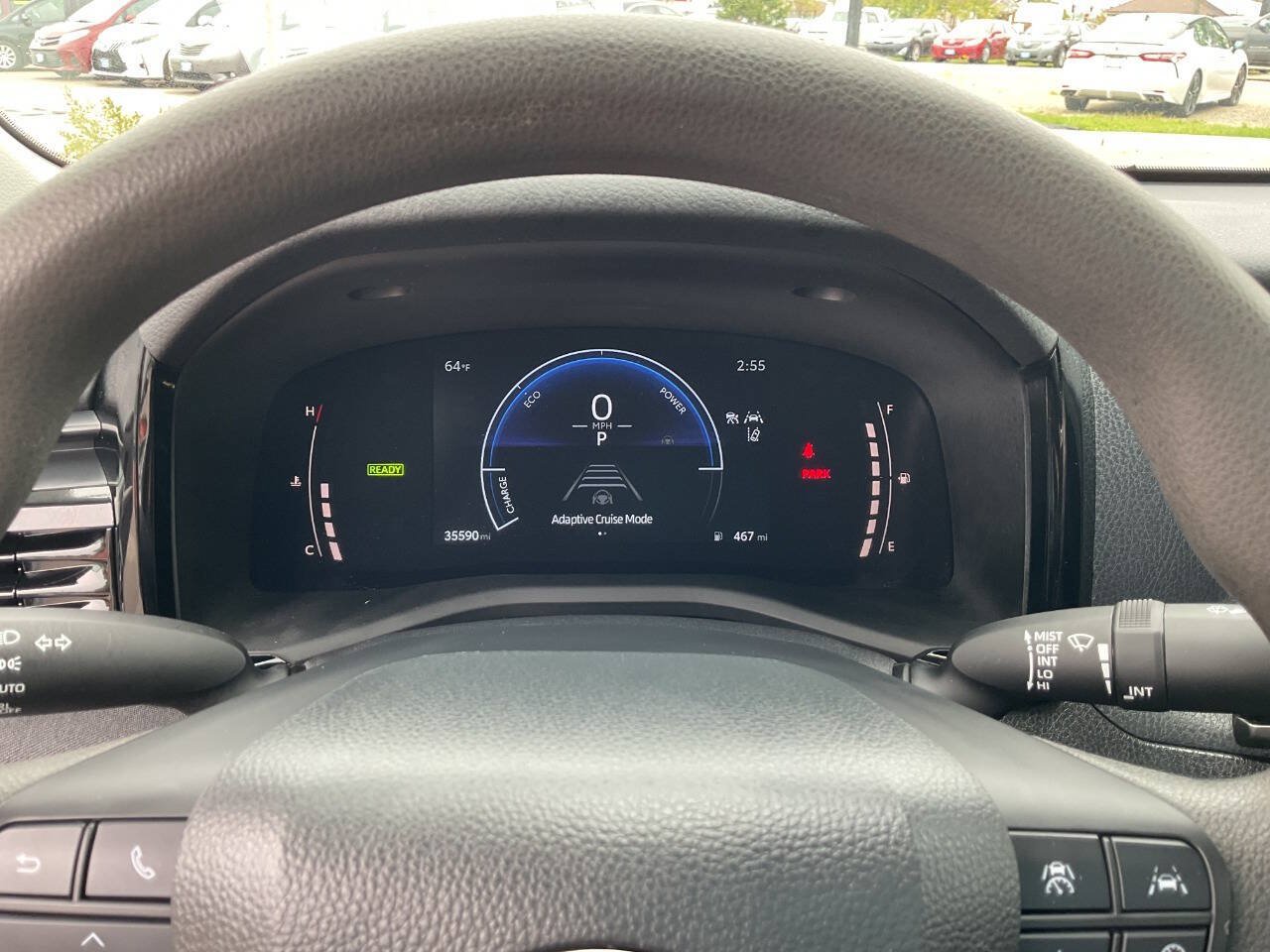 Used 2025 Toyota Camry LE FWD image 21