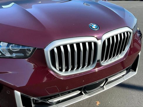 Used 2025 BMW X5 xDrive50e w/ Premium Package image 34