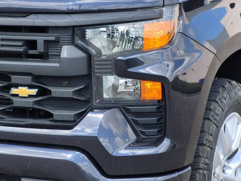 Used 2022 Chevrolet Silverado 1500 Custom AWD/4WD image 11