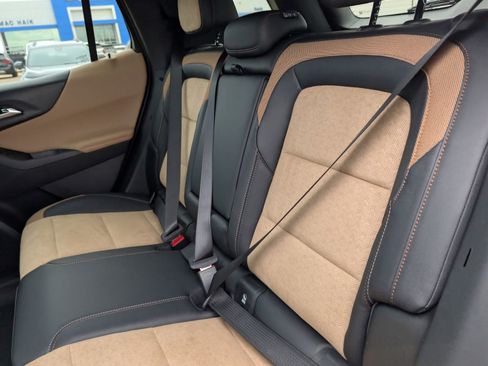 New 2026 Chevrolet Equinox ACTIV w/ Convenience Package III image 19