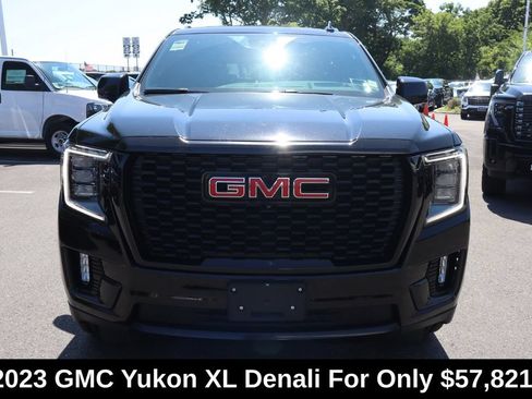 Used 2023 GMC Yukon XL Denali AWD/4WD image 2