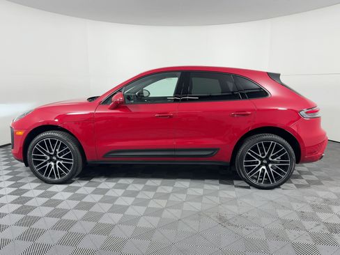 Certified 2026 Porsche Macan AWD/4WD image 2
