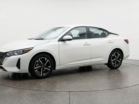 Used 2025 Nissan Sentra SV FWD image 3