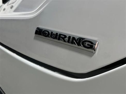 New 2025 Honda Pilot Touring image 10