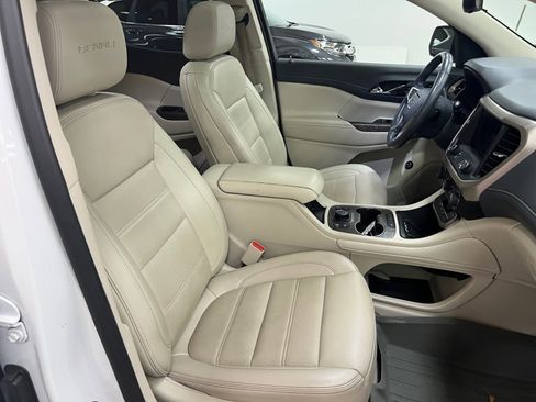 Used 2021 GMC Acadia Denali w/ Denali Ultimate Package image 32