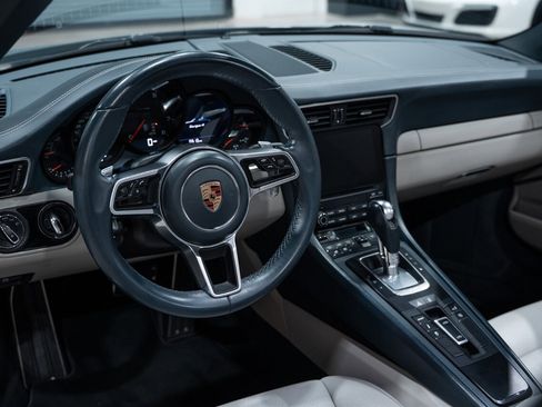 Used 2017 Porsche 911 Targa 4 AWD/4WD image 48