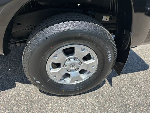 Used 2015 Toyota Tacoma 4x4 Double Cab w/ SR5 Package image 27