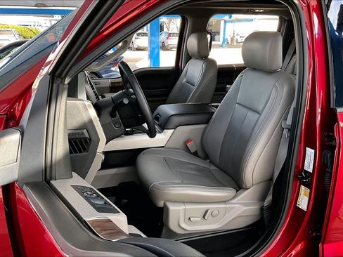 Used 2018 Ford F150 Lariat w/ Equipment Group 502A Luxury image 8