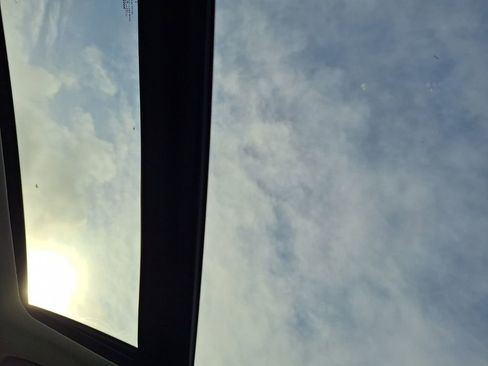 Used 2025 Nissan Rogue SV w/ SV Premium Package image 21