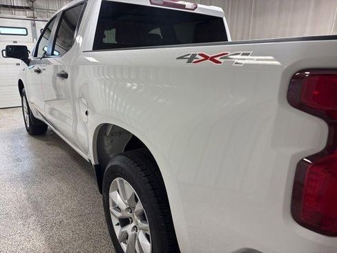 Used 2022 Chevrolet Silverado 1500 Custom AWD/4WD image 11