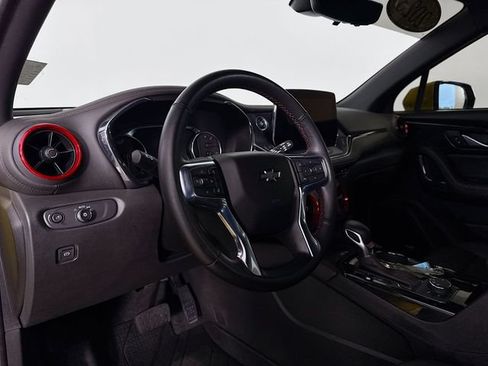 Used 2023 Chevrolet Blazer RS w/ Driver Confidence II Package FWD image 9