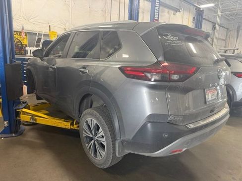 Used 2023 Nissan Rogue SV w/ SV Premium B Package AWD/4WD image 2