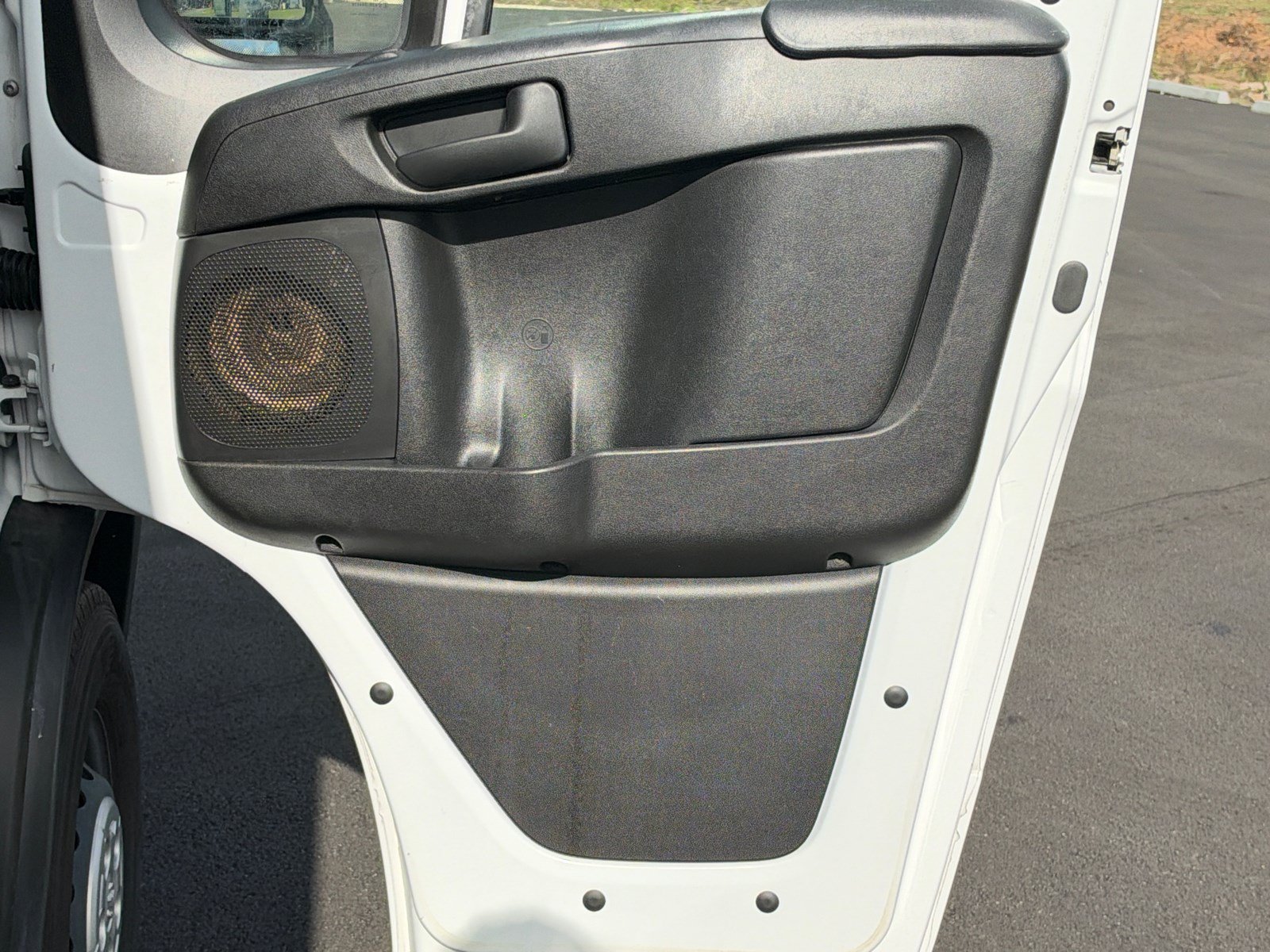 Used 2024 RAM ProMaster 2500 w/ Convenience Group FWD image 14