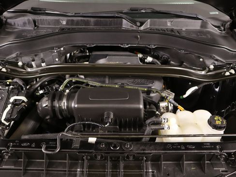 Used 2020 Ford Explorer Limited image 21