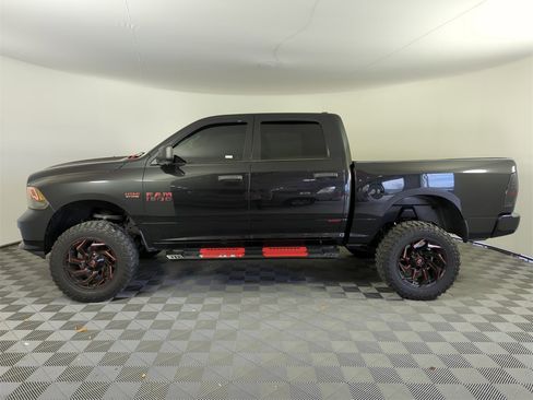 Used 2017 RAM 1500 Express w/ Express Value Package image 8