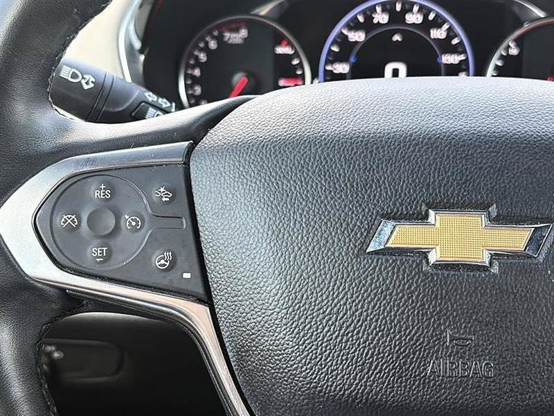 Used 2023 Chevrolet Traverse Premier FWD image 20