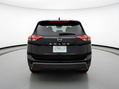 Used 2025 Nissan Rogue SV image 7