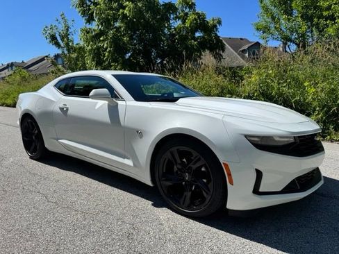Used 2023 Chevrolet Camaro LT w/ Technology Package RWD image 4
