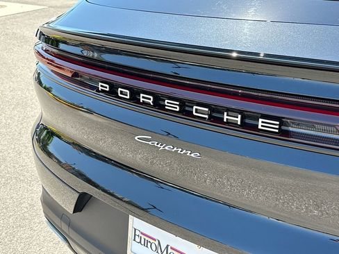 Certified 2026 Porsche Cayenne Coupe AWD/4WD image 34