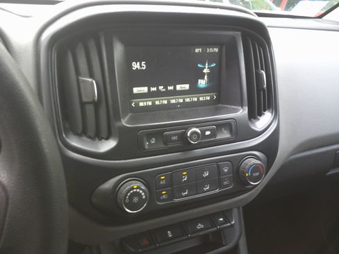 Used 2018 Chevrolet Colorado W/T RWD image 14