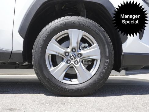 Used 2024 Toyota RAV4 XLE AWD/4WD image 35