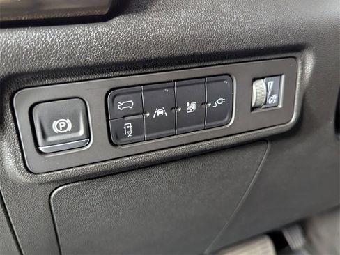 Used 2024 GMC Hummer EV 3X w/ LPO, Illumination Package image 15