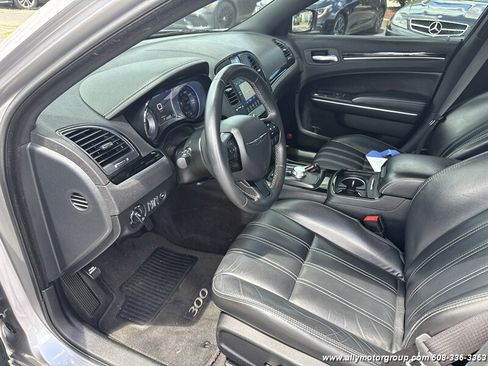 Used 2017 Chrysler 300 S w/ 300S Premium Group AWD/4WD image 20