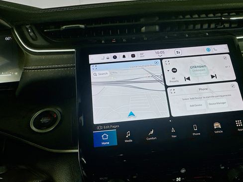 Used 2023 Jeep Grand Cherokee Limited image 22