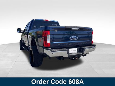 Used 2019 Ford F250 Lariat w/ Lariat Value Package image 3