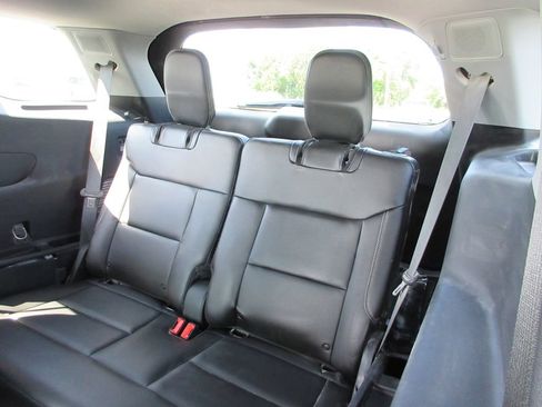Used 2022 Ford Explorer Limited w/ Equipment Group 301A AWD/4WD image 22