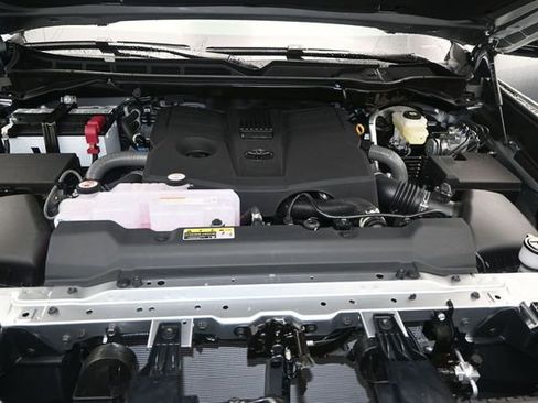 New 2026 Toyota Tundra SR5 AWD/4WD image 17