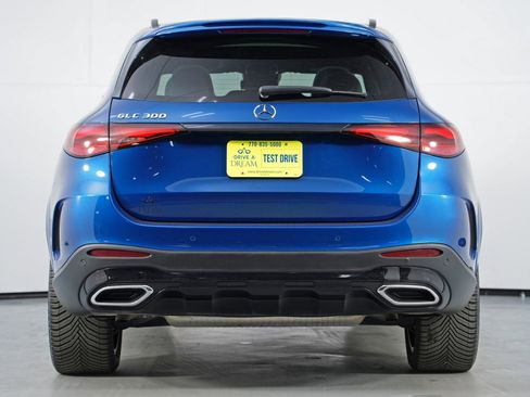 Used 2023 Mercedes-Benz GLC 300 w/ AMG Line image 11