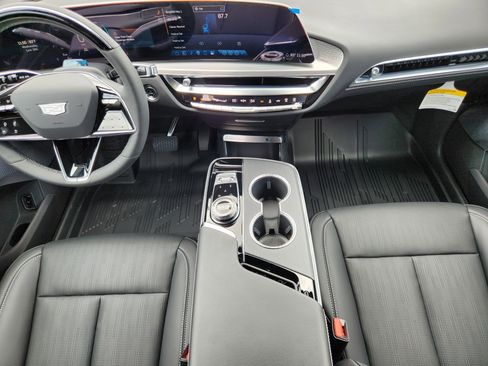 New 2025 Cadillac Lyriq Sport image 17