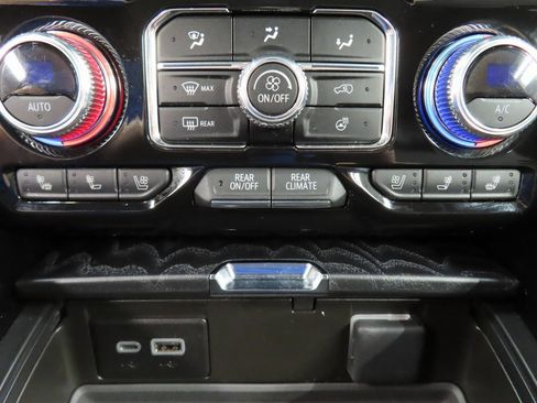 Used 2024 GMC Yukon XL Denali w/ Advanced Technology Package image 66