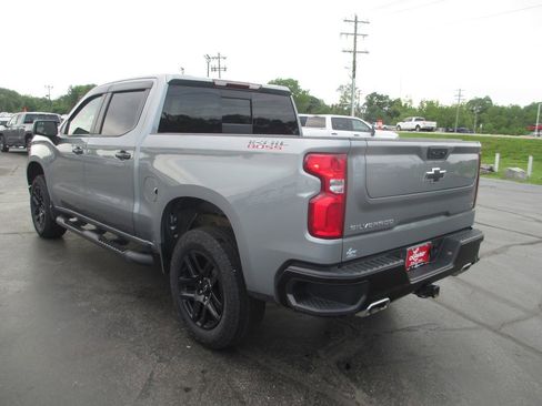 Used 2024 Chevrolet Silverado 1500 LT Trail Boss w/ Convenience Package II AWD/4WD image 10