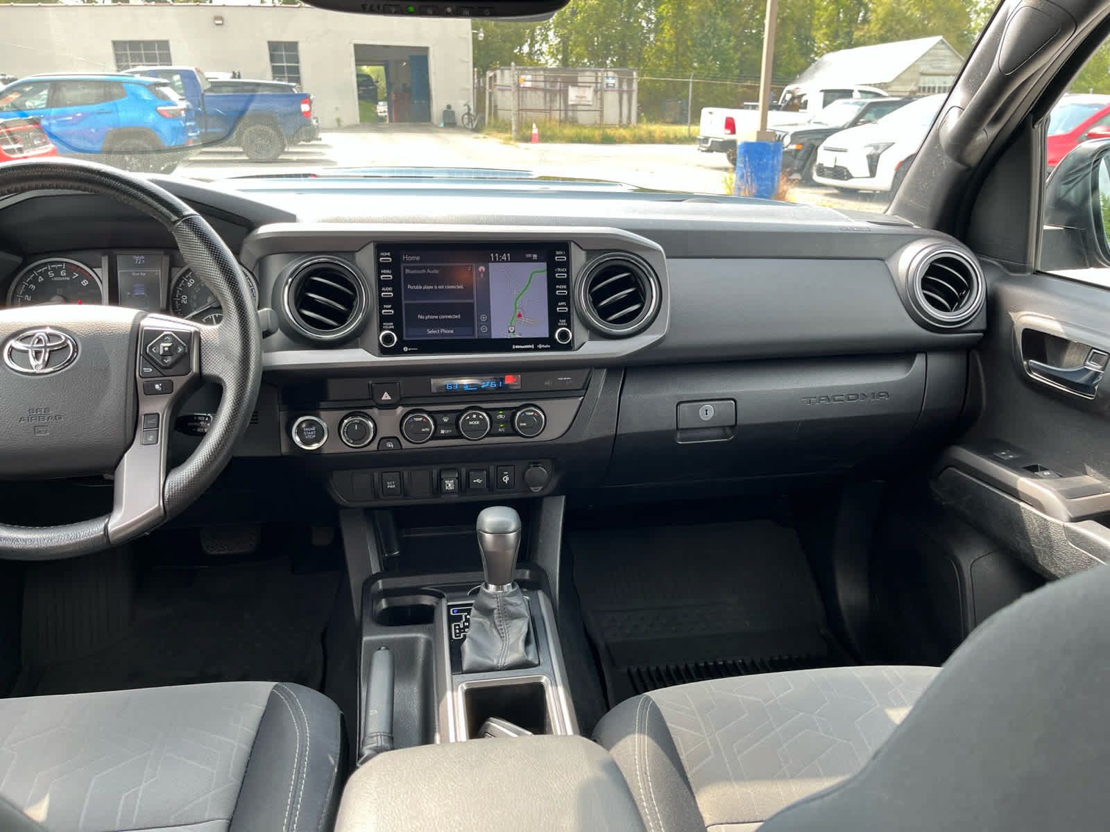 Used 2022 Toyota Tacoma TRD Sport AWD/4WD image 25