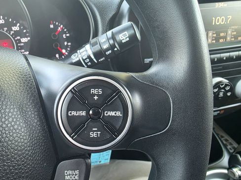 Used 2017 Kia Soul FWD image 35