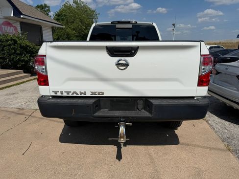 Used 2017 Nissan Titan S RWD image 5