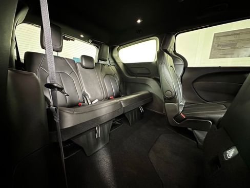 New 2026 Chrysler Pacifica Select image 20