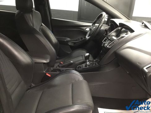 Used 2016 Ford Focus RS image 34