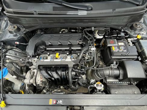 Used 2025 Hyundai Venue SEL FWD image 26