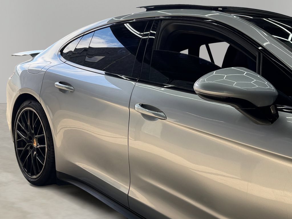 Used 2018 Porsche Panamera Turbo AWD/4WD image 30