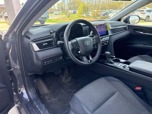 Used 2025 Toyota Camry LE w/ Convenience Package image 24