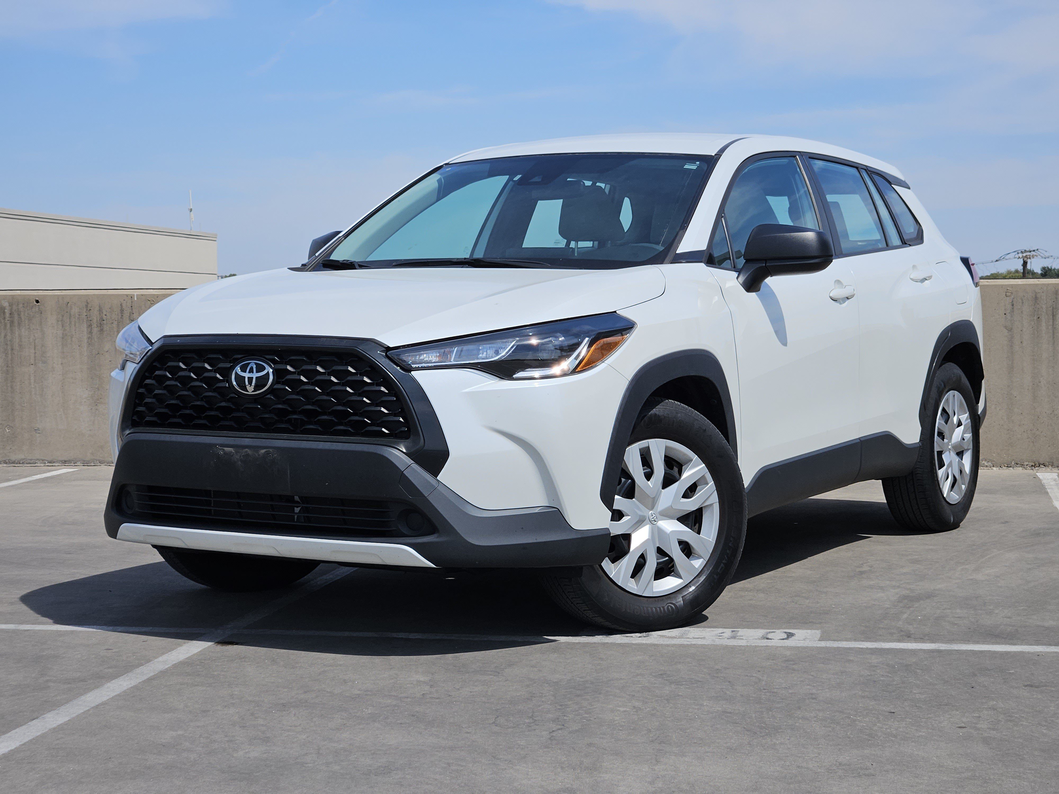 Used 2022 Toyota Corolla Cross L AWD/4WD image 1
