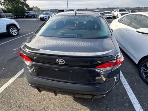 Used 2025 Toyota Corolla SE FWD image 6