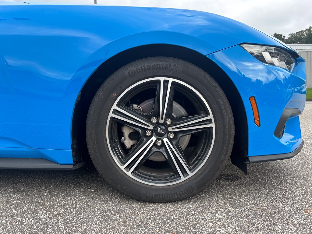 Used 2024 Ford Mustang Coupe RWD image 7
