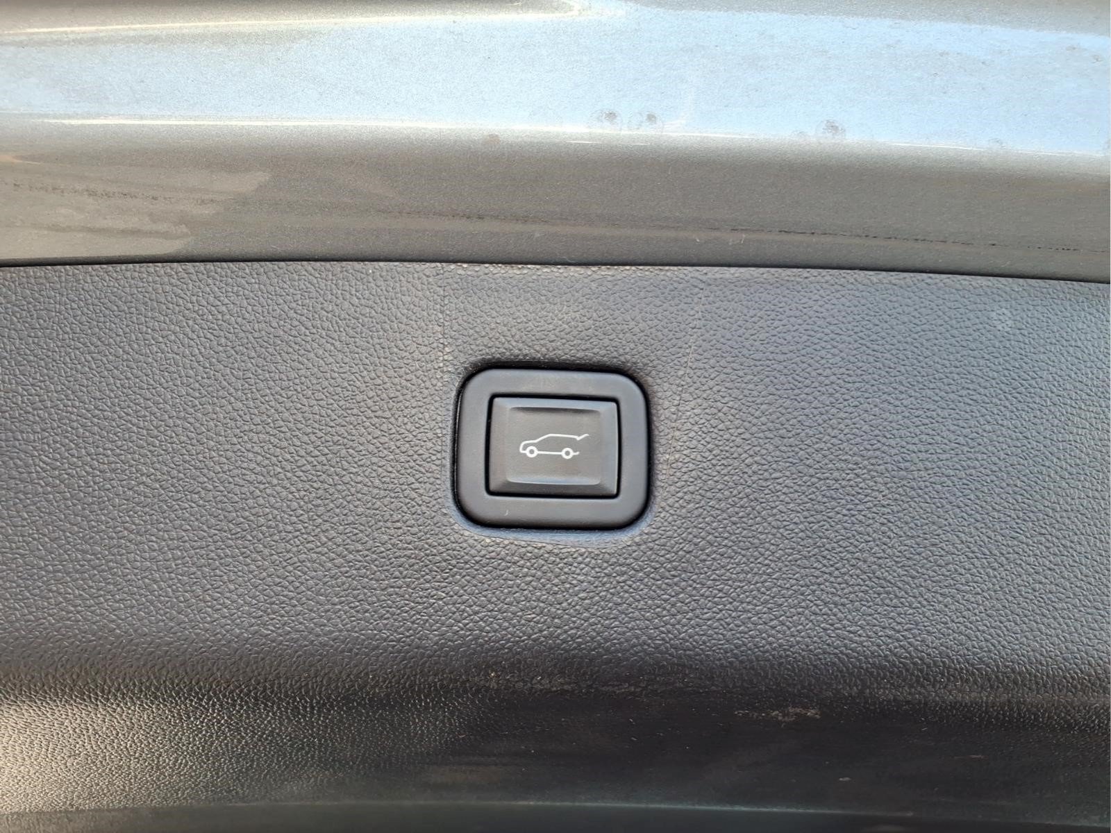 Used 2024 Chevrolet Blazer LT w/ Convenience Package FWD image 6