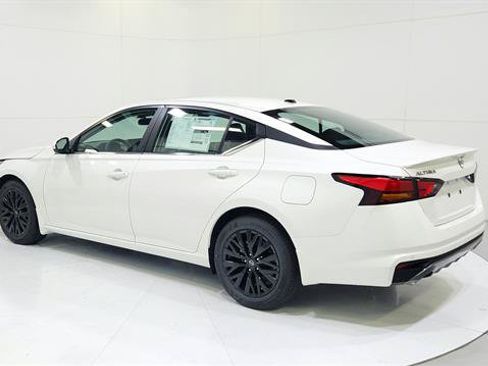 Certified 2026 Nissan Altima 2.5 SV w/ SV Special Edition Package FWD image 6