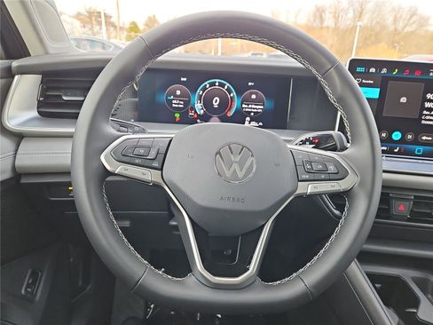 New 2026 Volkswagen Tiguan SE image 15